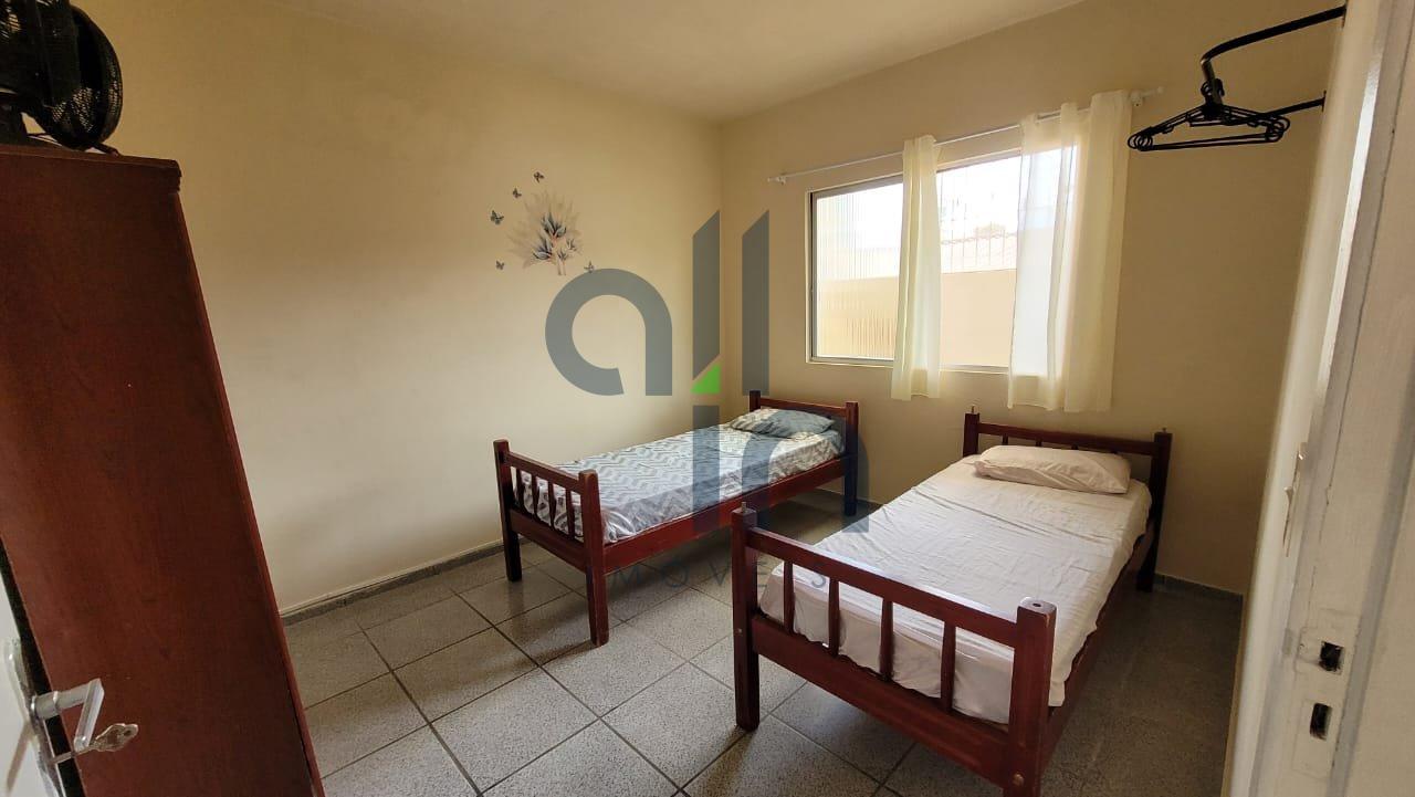 Apartamento mobiliado à 130 metros do mar em Piçarras 2300 Balneário Piçarras - 