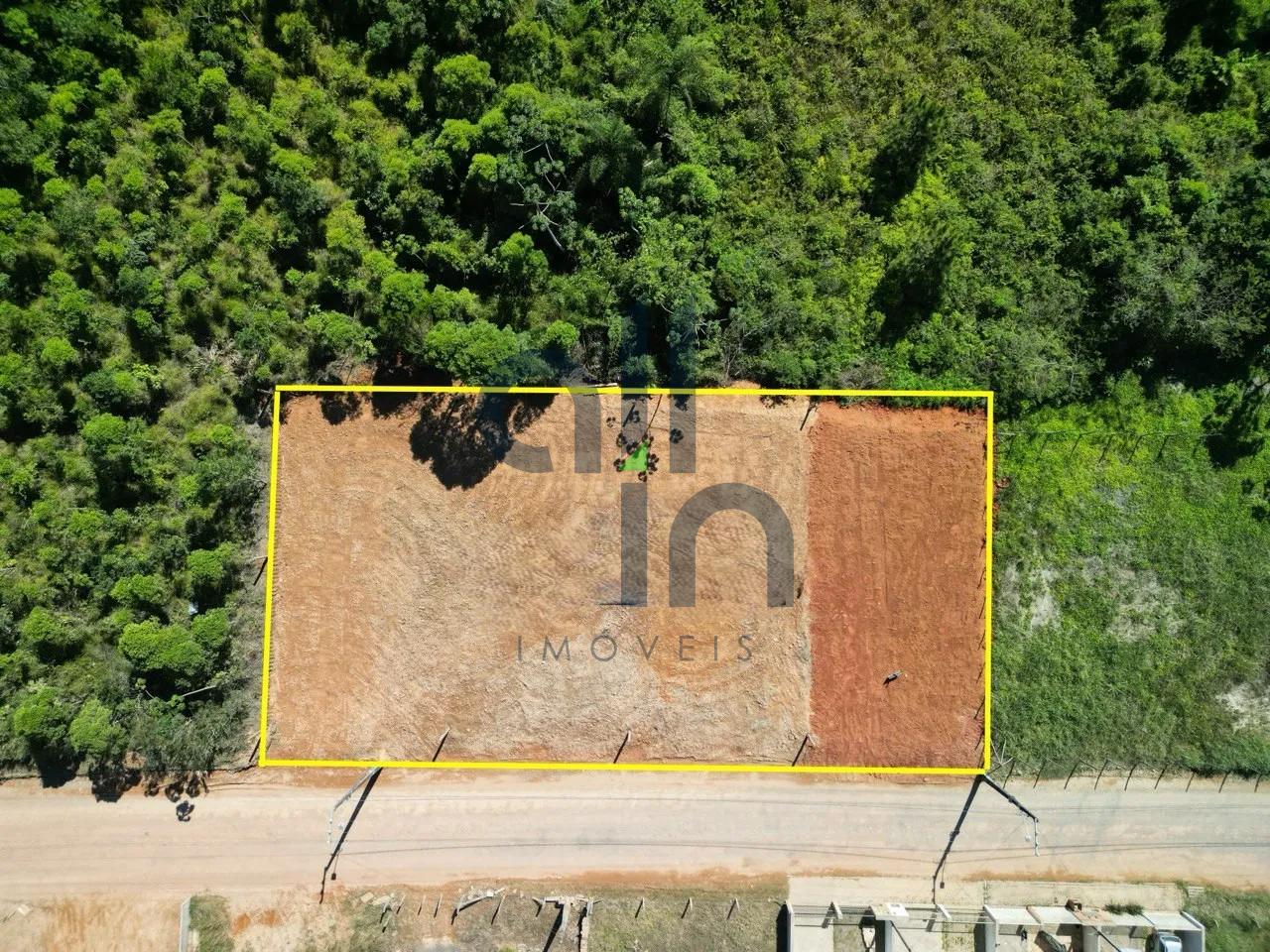 Terreno de 1.046,40 m&sup2; em Pi&ccedil;arras Rua Santo Amaro Balneário Piçarras - 