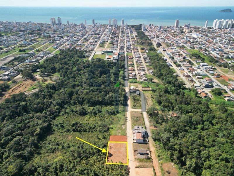 Terreno de 784,80m² em Piçarras Rua Santo Amaro Balneário Piçarras - 