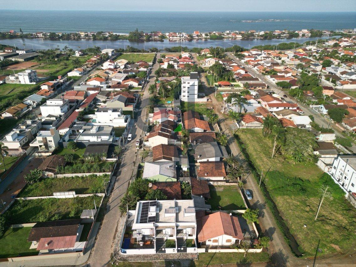Sobrado alto padrão no Centro de Barra Velha - Barra Velha - 