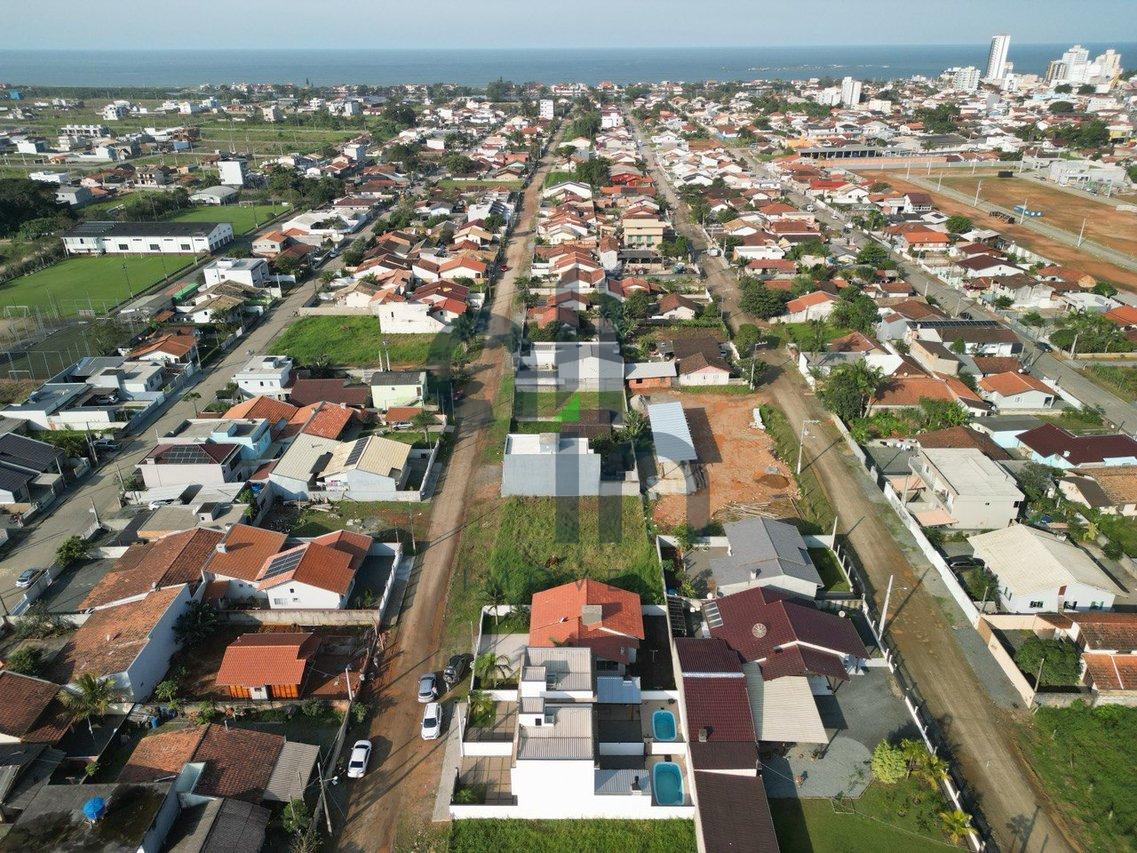 Sobrado com piscina em Barra Velha - Barra Velha - 