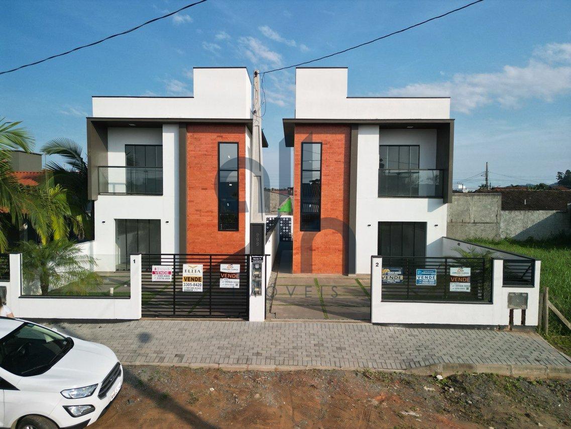 Sobrado com piscina em Barra Velha - Barra Velha - 