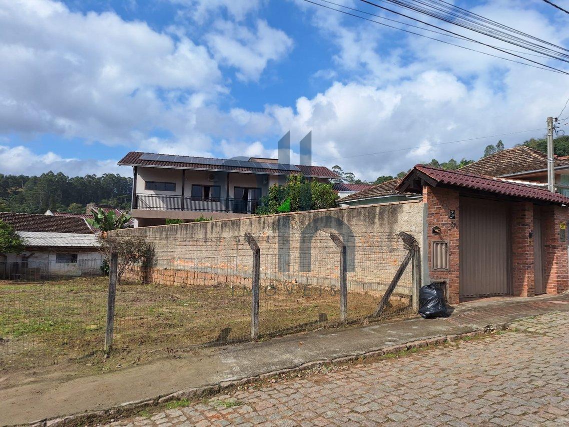 Sobrado com Piscina aquecida e placas solares em Ibirama Rua Padre Anchieta Ibirama - 