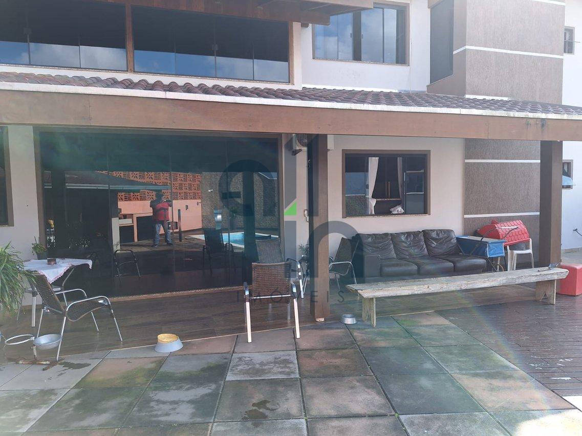 Sobrado com Piscina aquecida e placas solares em Ibirama Rua Padre Anchieta Ibirama - 