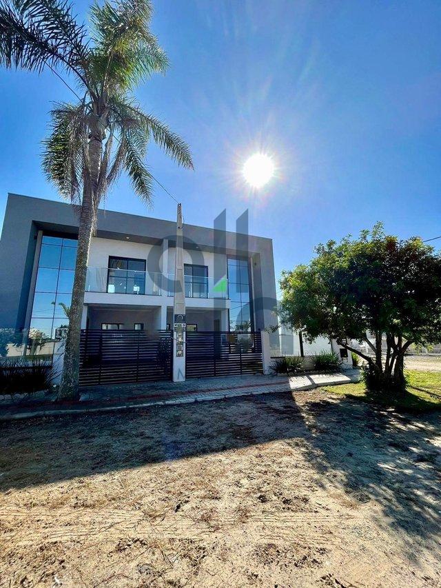 Sobrado com 2 suítes em Barra Velha - Barra Velha - 