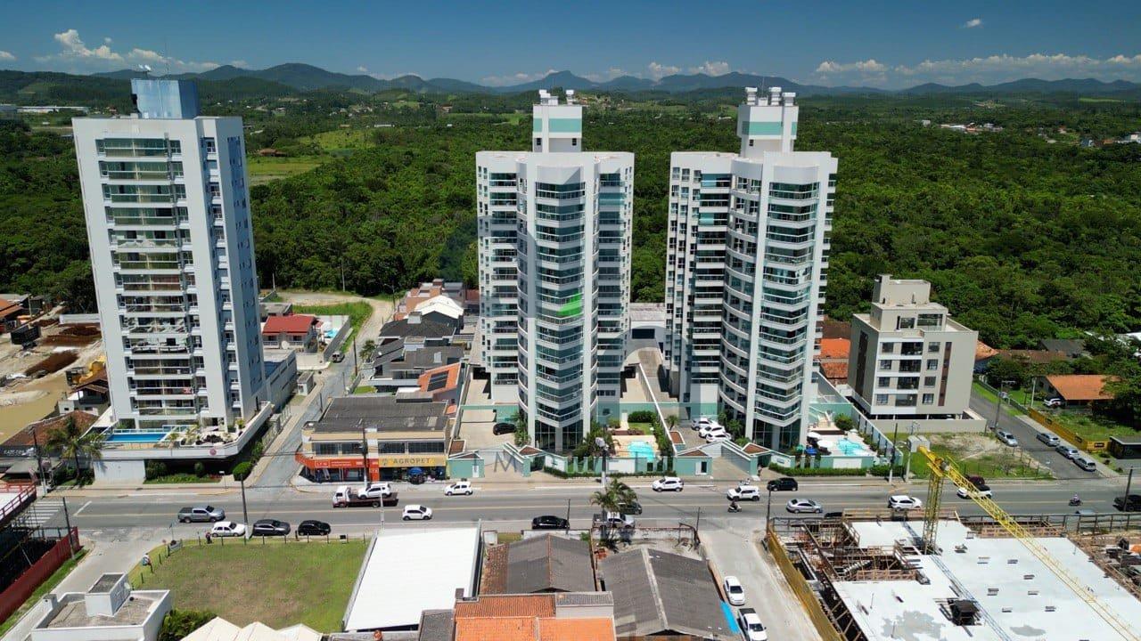 Ap com vista mar, no Residencial Transatlântico em Piçarras Avenida Nereu Ramos Balneário Piçarras - 