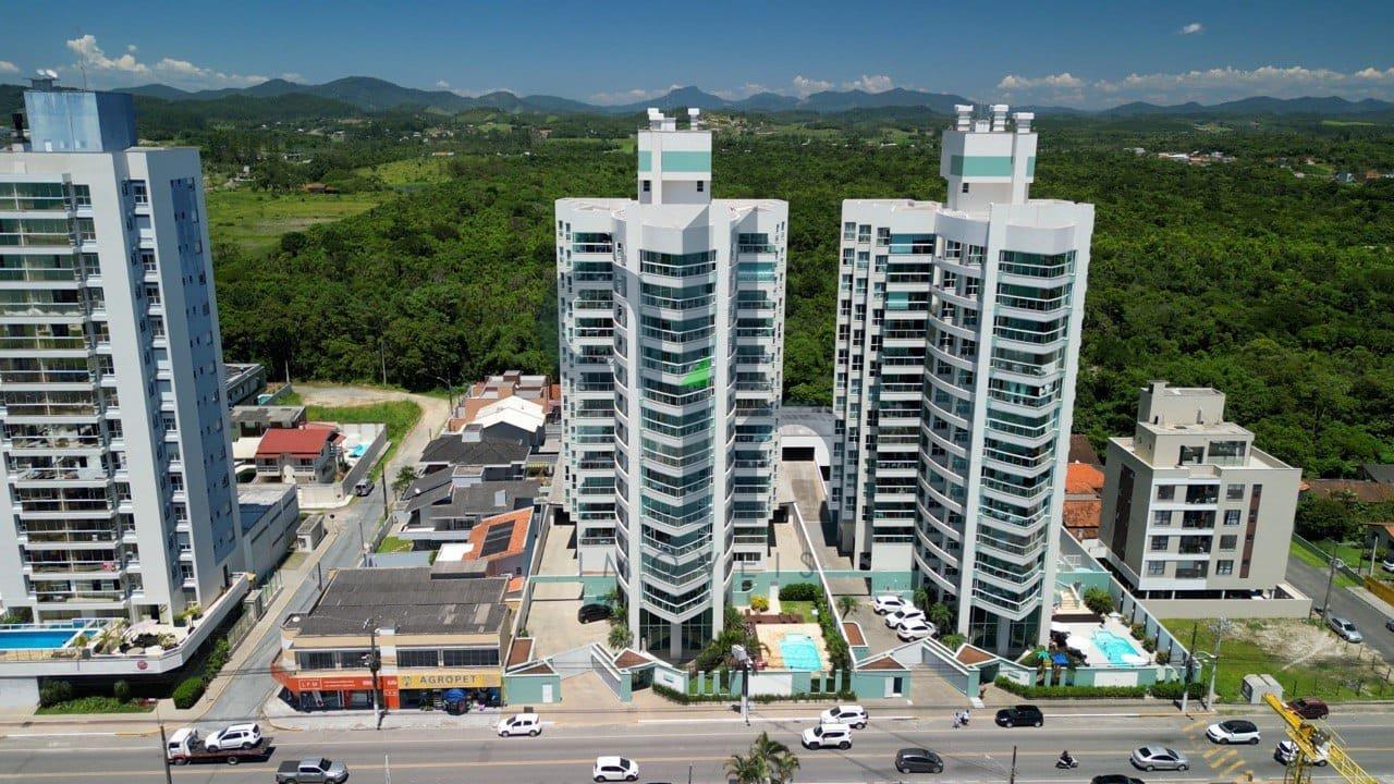 Ap com vista mar, no Residencial Transatlântico em Piçarras Avenida Nereu Ramos Balneário Piçarras - 