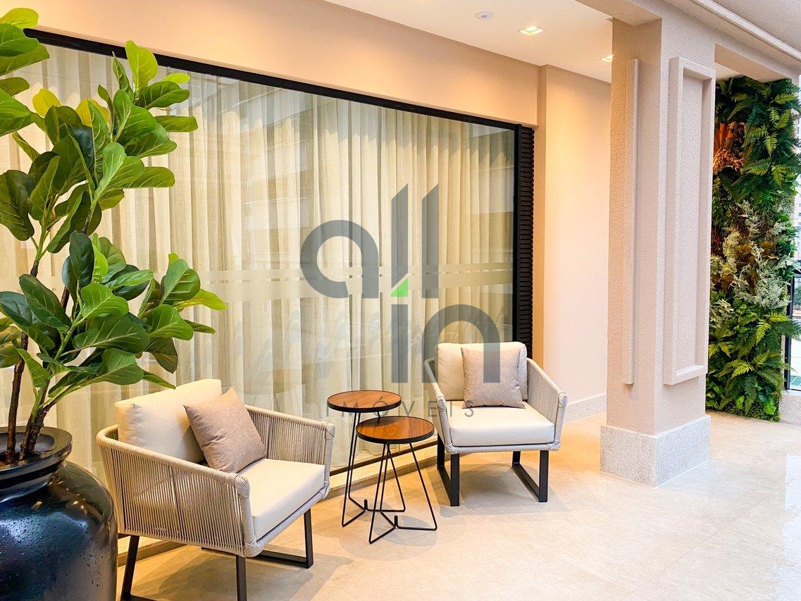 Apartamento Alto Padrao em Meia Praia - Itapema - 