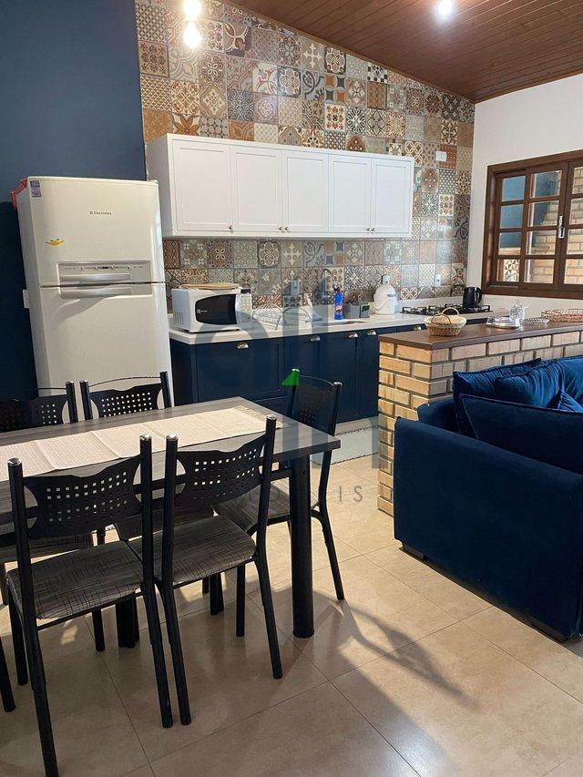 🏠 Casa à venda com Piscina! - Penha - 