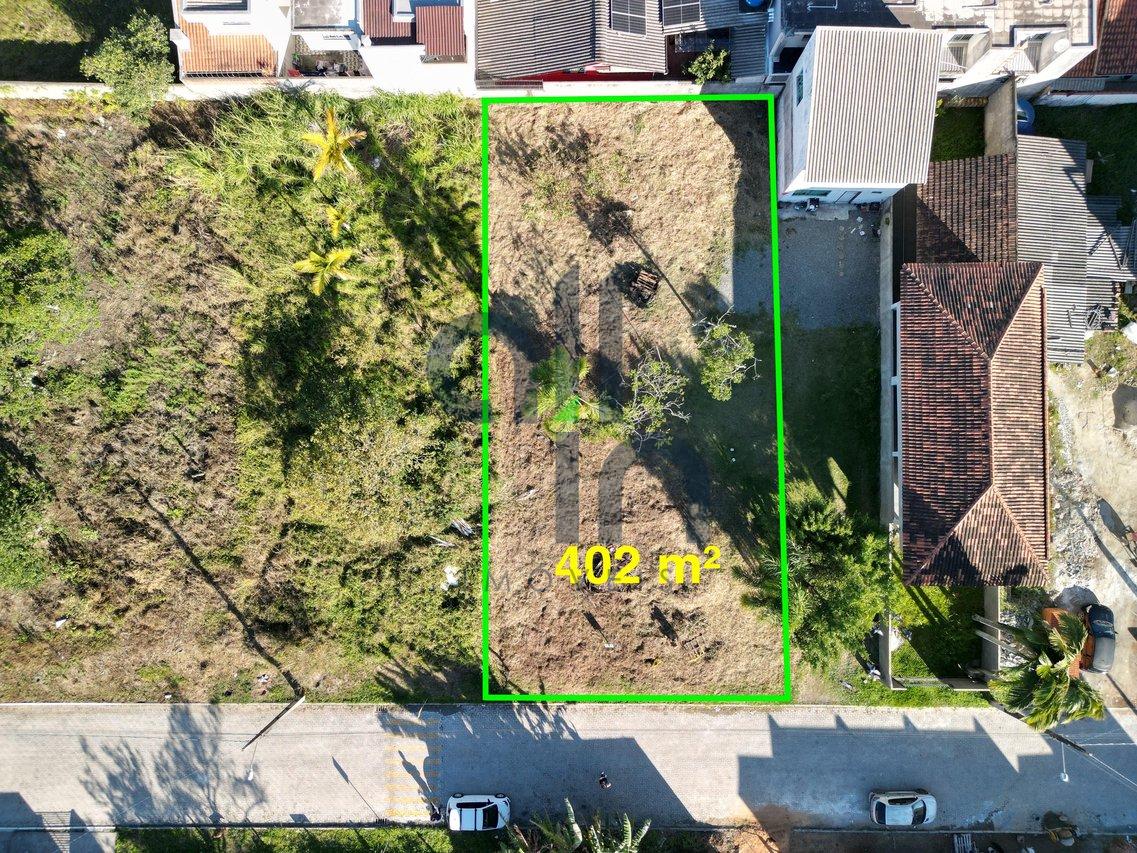 Terreno com 402m² em Piçarras Rua Pirabeiraba Balneário Piçarras - 
