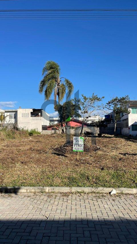 Terreno com 402m² em Piçarras Rua Pirabeiraba Balneário Piçarras - 