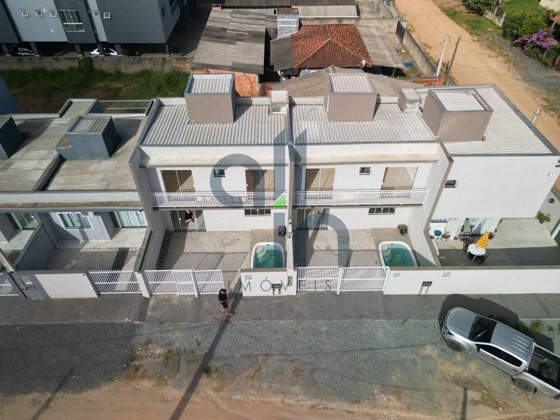 Sobrado com piscina em Itajuba  Barra Velha - 