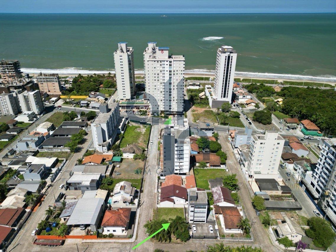 Terreno de Esquina à 290 metros da praia Rua 4050 Balneário Piçarras - 