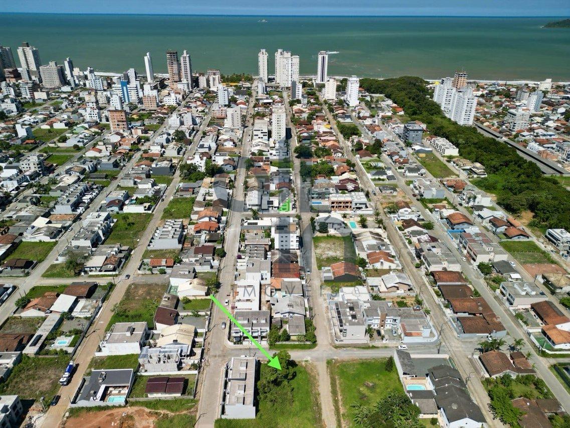 Terreno em Piçarras à 800 metros do mar Rua Curió Balneário Piçarras - 