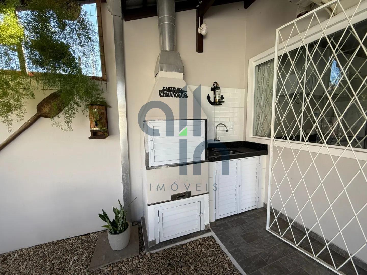 Casa a 350 metros do Mar no Itacolomi, Balne&aacute;rio Pi&ccedil;arras  - - 