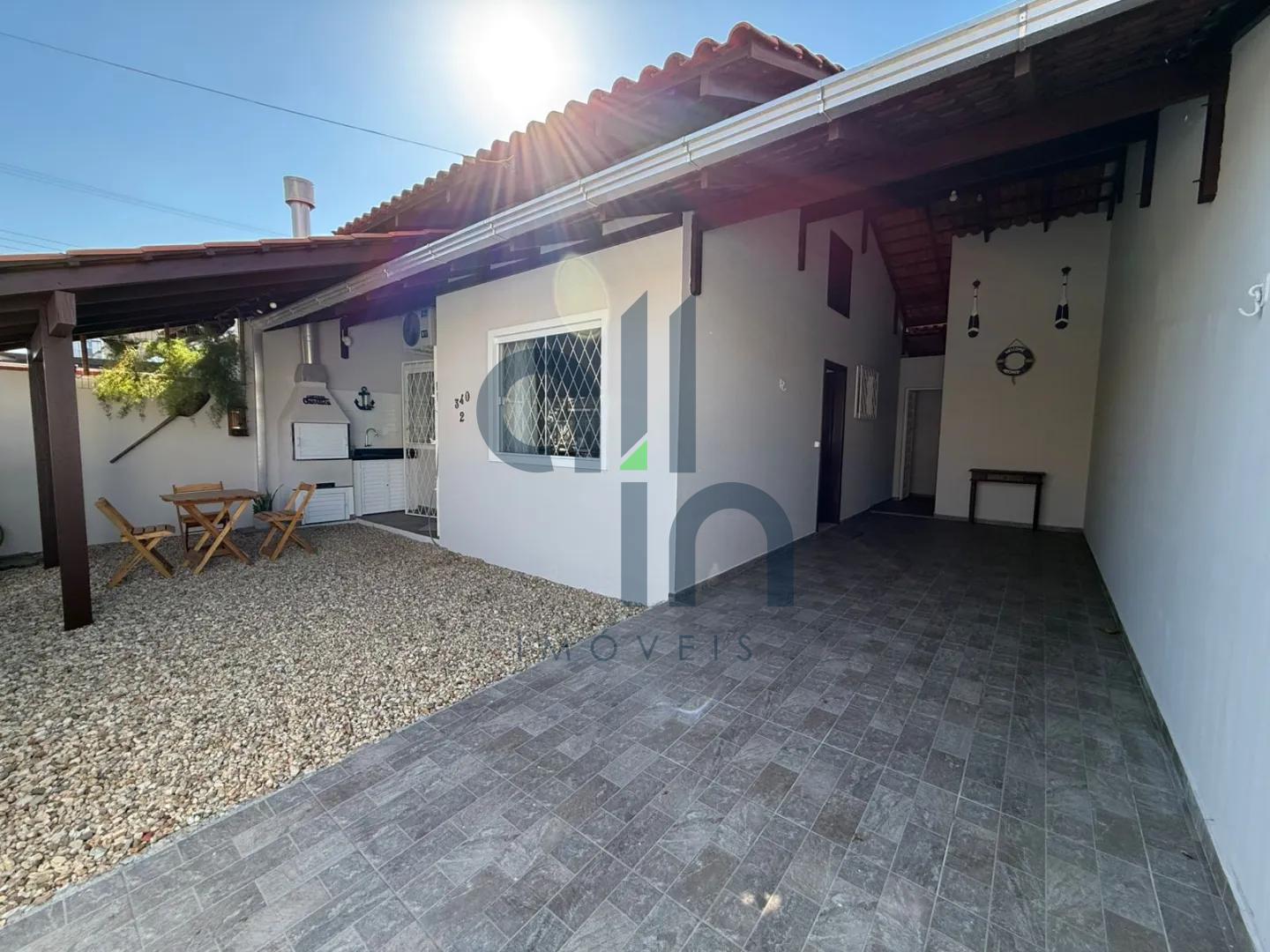 Casa a 350 metros do Mar no Itacolomi, Balne&aacute;rio Pi&ccedil;arras  - - 