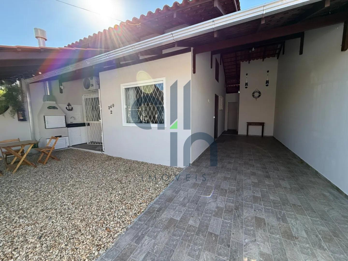 Casa a 350 metros do Mar no Itacolomi, Balne&aacute;rio Pi&ccedil;arras  - - 