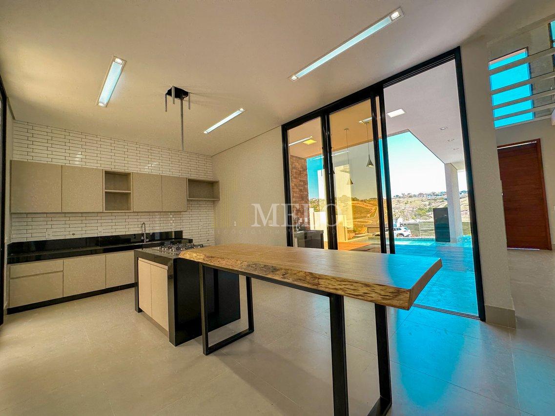 Espetacular casa com piscina no Alphaville Vespasiano à venda por R$ 2.650.000,00 - Vespasiano - 