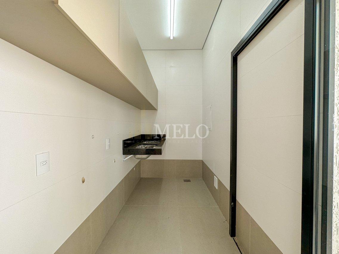 Espetacular casa com piscina no Alphaville Vespasiano à venda por R$ 2.650.000,00 - Vespasiano - 