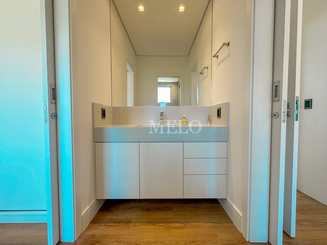 Belíssima casa mobiliada com piscina em condomínio fechado para locação por R$ 22.000,00 - Vespasiano - 
