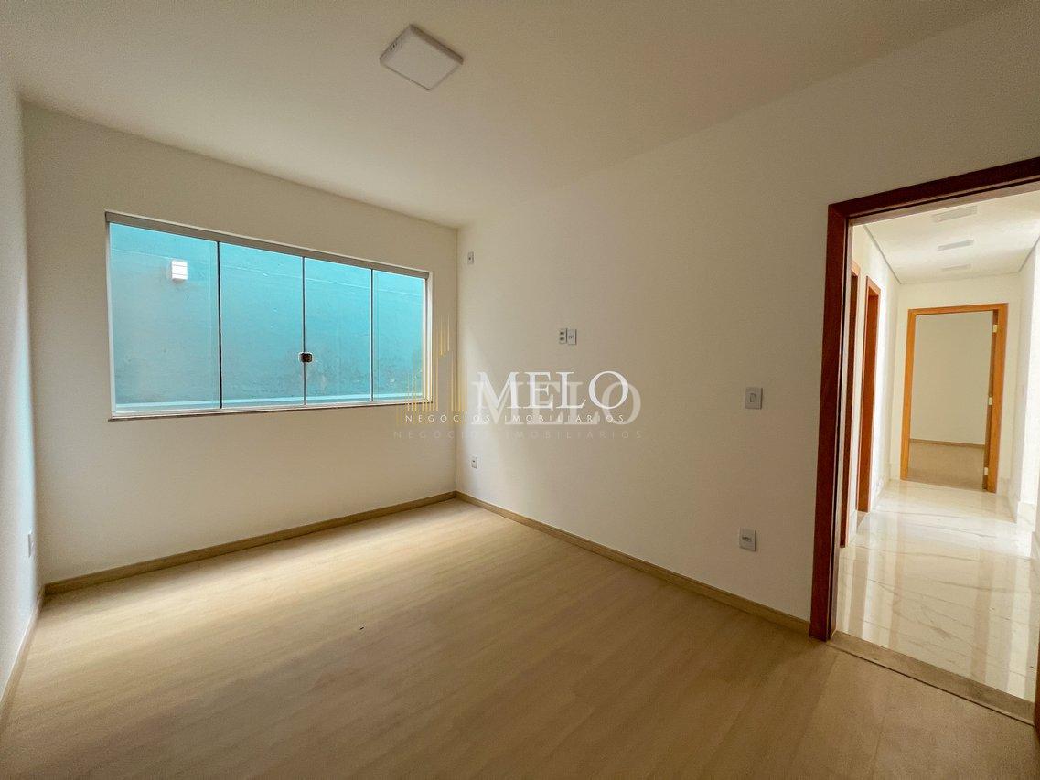 Belíssima casa  no Condomínio Rosa dos Ventos à venda por  R$1.200.000,00 - Vespasiano - 