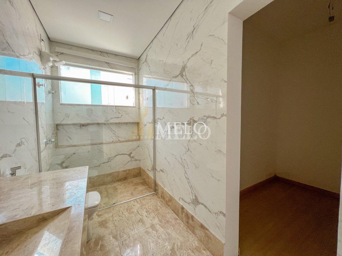 Belíssima casa  no Condomínio Rosa dos Ventos à venda por  R$1.200.000,00 - Vespasiano - 