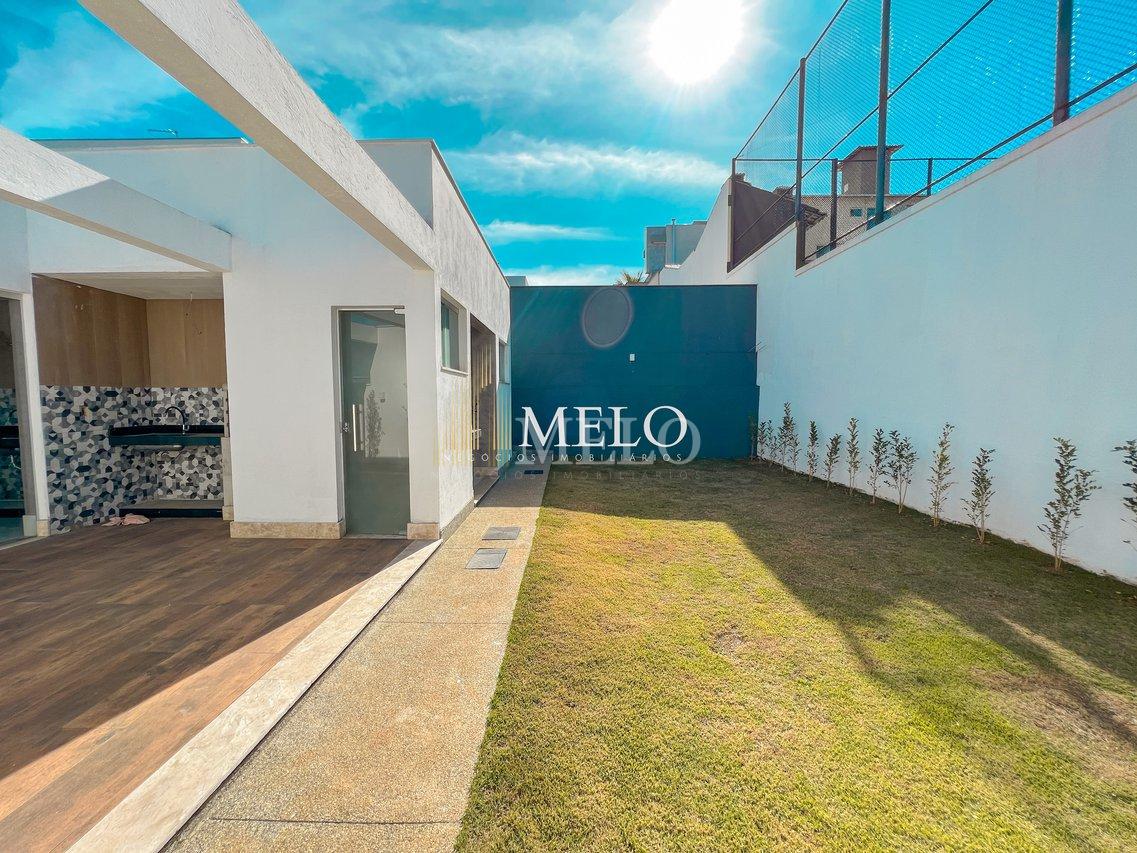 Belíssima casa  no Condomínio Rosa dos Ventos à venda por  R$1.200.000,00 - Vespasiano - 