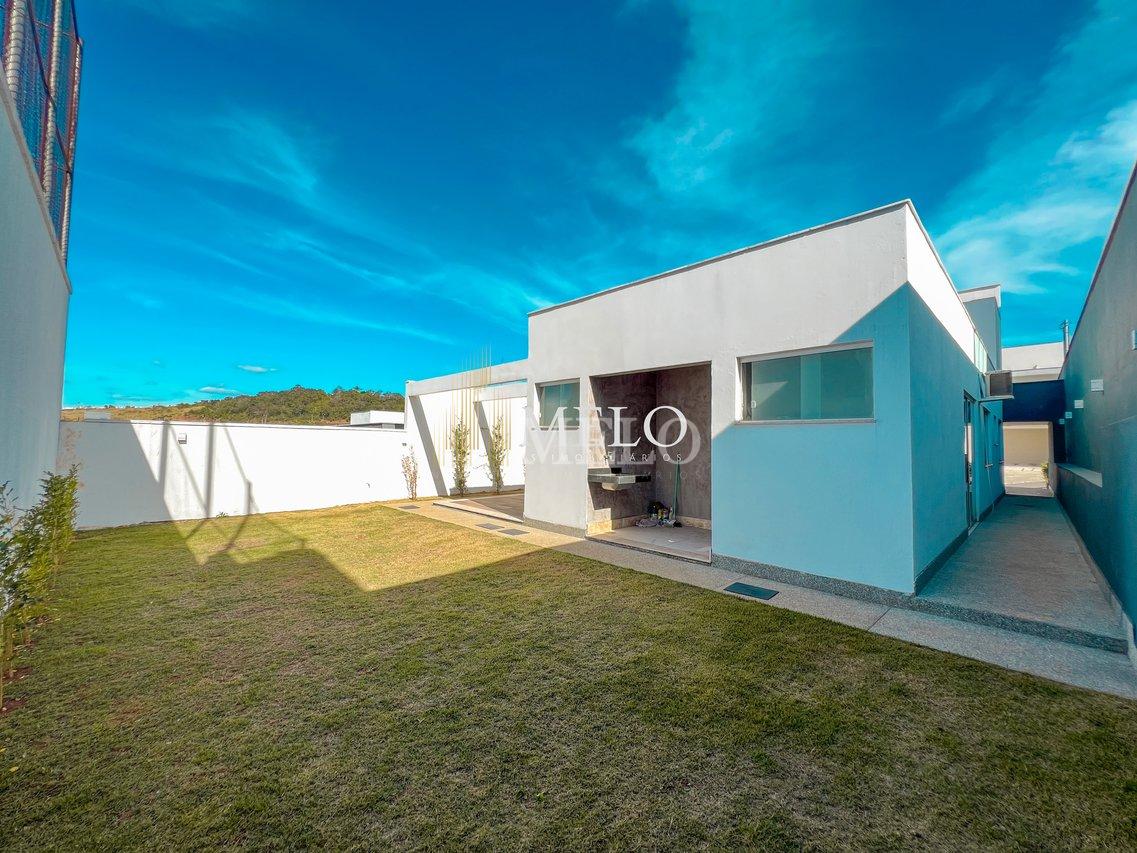 Belíssima casa  no Condomínio Rosa dos Ventos à venda por  R$1.200.000,00 - Vespasiano - 