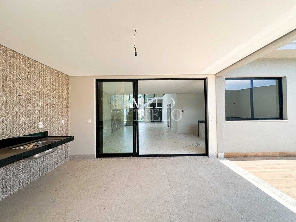 Belíssima  casa no Alphaville Vespasiano à venda por R$ 2.590.000,00 - Vespasiano - 