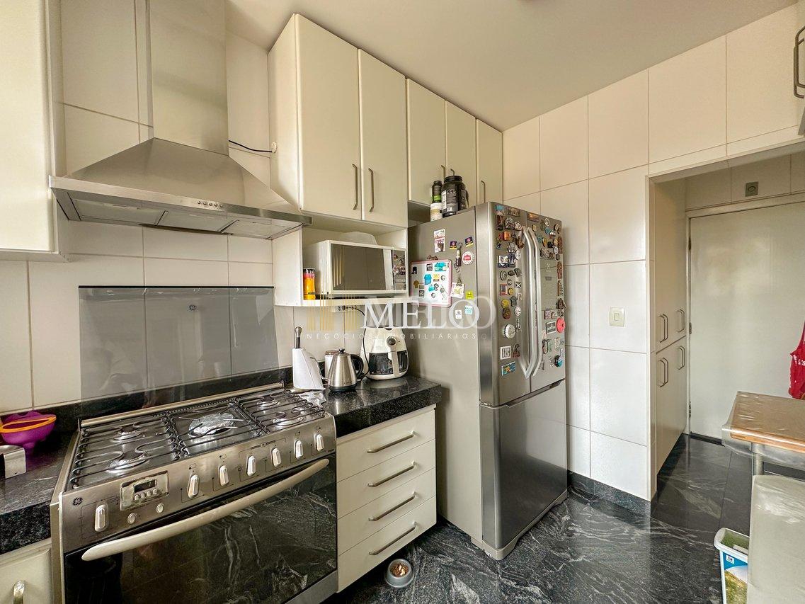 Belíssimo Apartamento com elevador no bairro Itapoã à venda por R$ 1.000.000,00 - Belo Horizonte - 