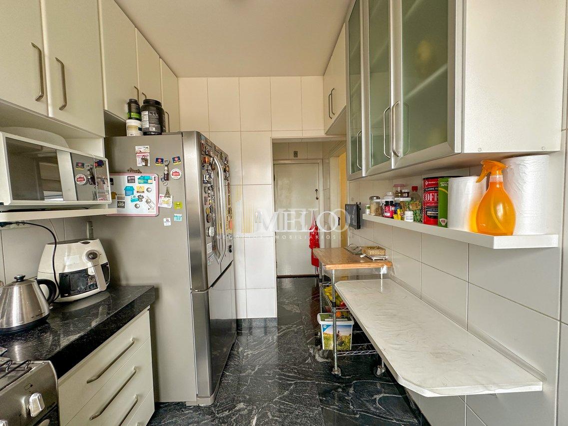 Belíssimo Apartamento com elevador no bairro Itapoã à venda por R$ 1.000.000,00 - Belo Horizonte - 