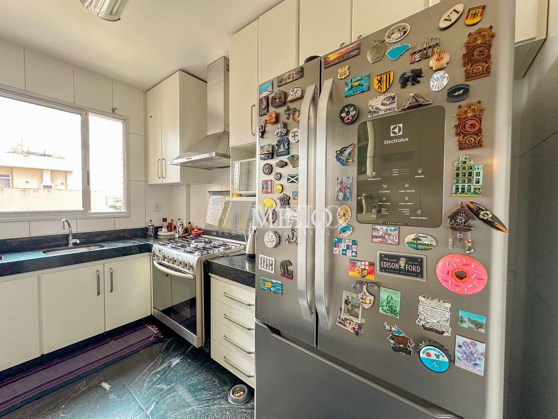 Belíssimo Apartamento com elevador no bairro Itapoã à venda por R$ 1.000.000,00 - Belo Horizonte - 
