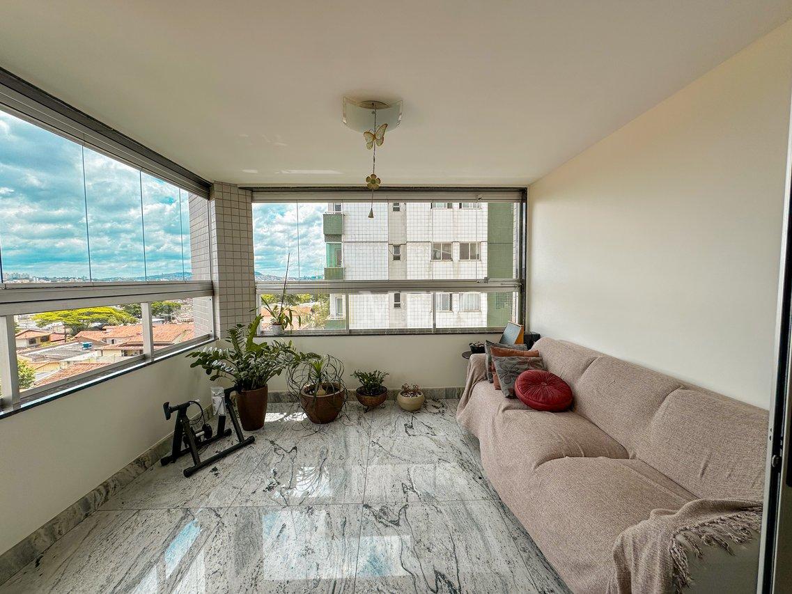 Belíssimo Apartamento com elevador no bairro Itapoã à venda por R$ 1.000.000,00 - Belo Horizonte - 