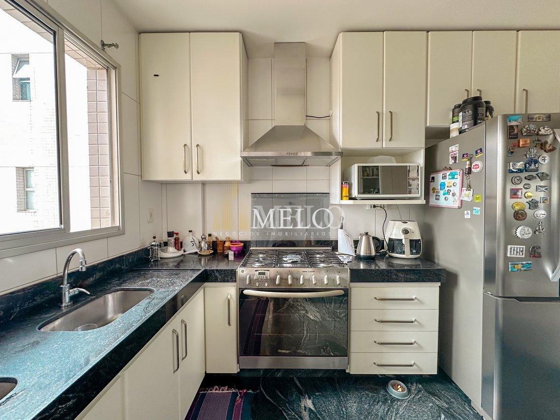 Belíssimo Apartamento com elevador no bairro Itapoã à venda por R$ 1.000.000,00 - Belo Horizonte - 