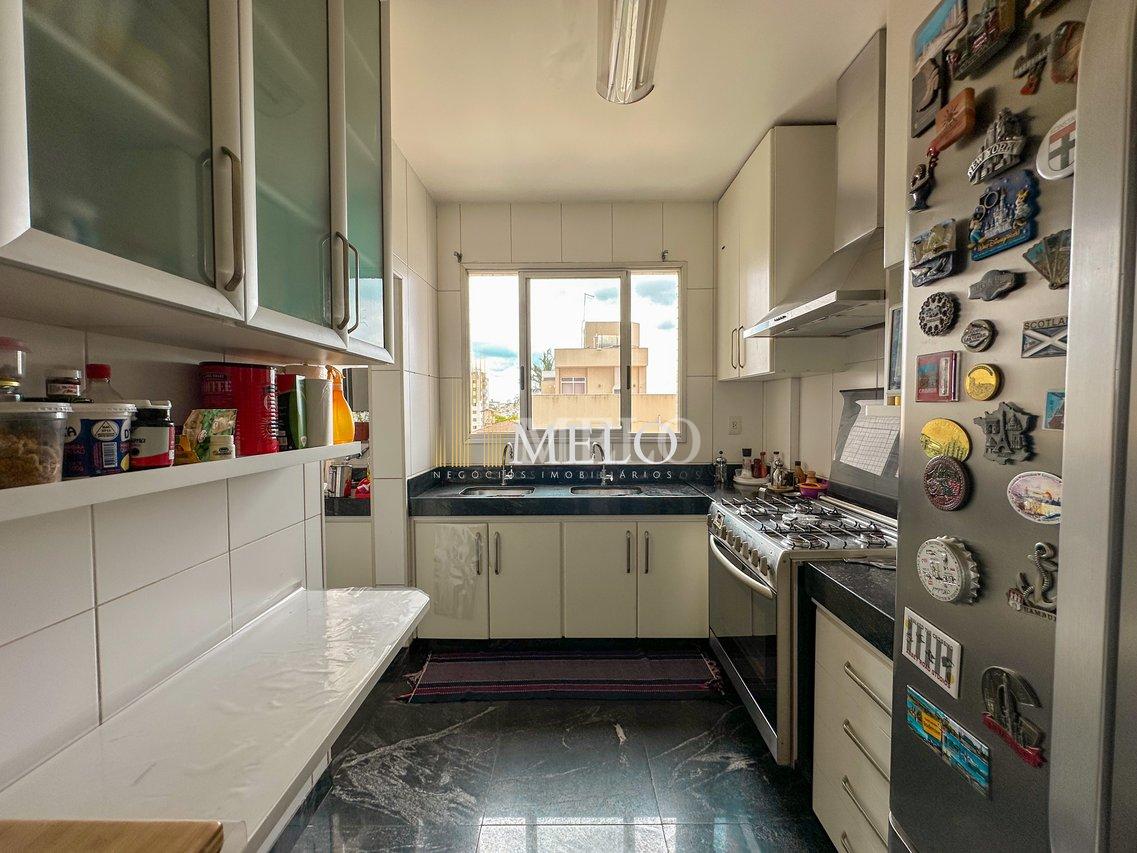 Belíssimo Apartamento com elevador no bairro Itapoã à venda por R$ 1.000.000,00 - Belo Horizonte - 