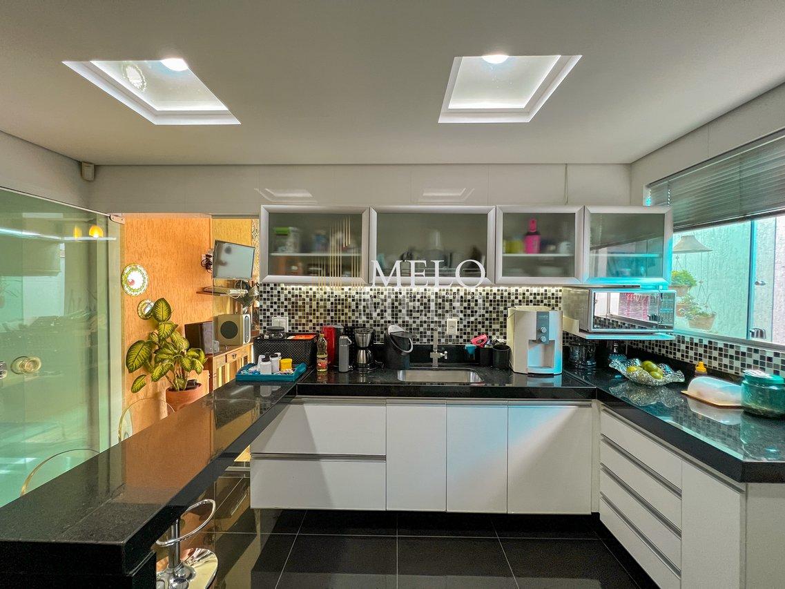 Belíssima casa Duplex  à venda no Paquetá por  R$990.000,00 - Belo Horizonte - 