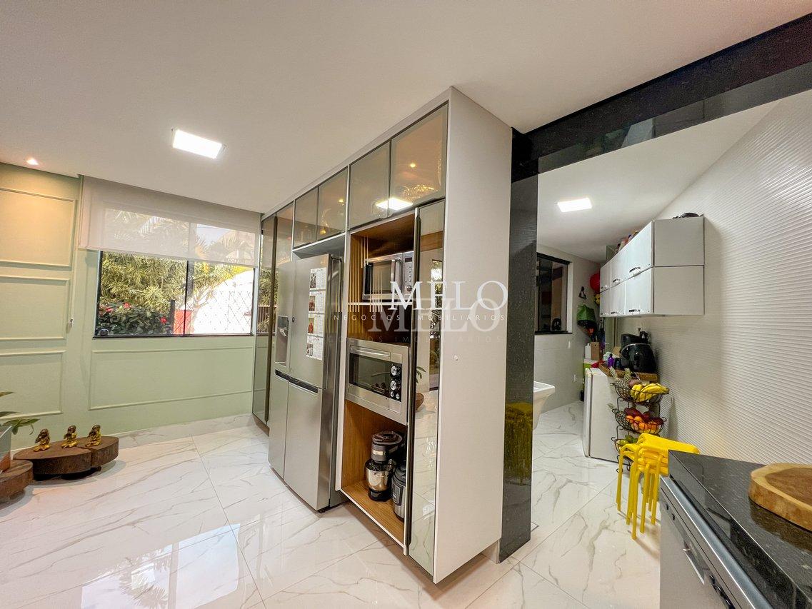 Belíssima casa com espaço gourmet à venda no Castelo R$ 1.290.000,00! - Belo Horizonte - 