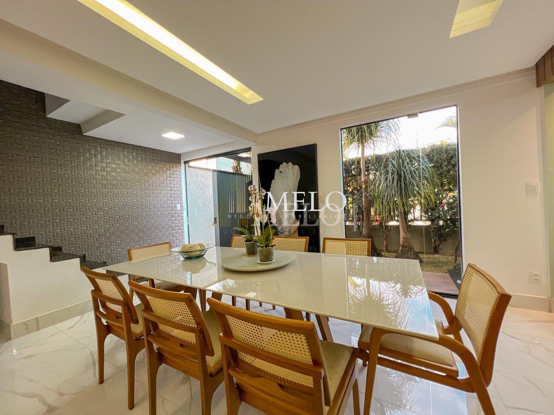 Belíssima casa com espaço gourmet à venda no Castelo R$ 1.290.000,00! - Belo Horizonte - 