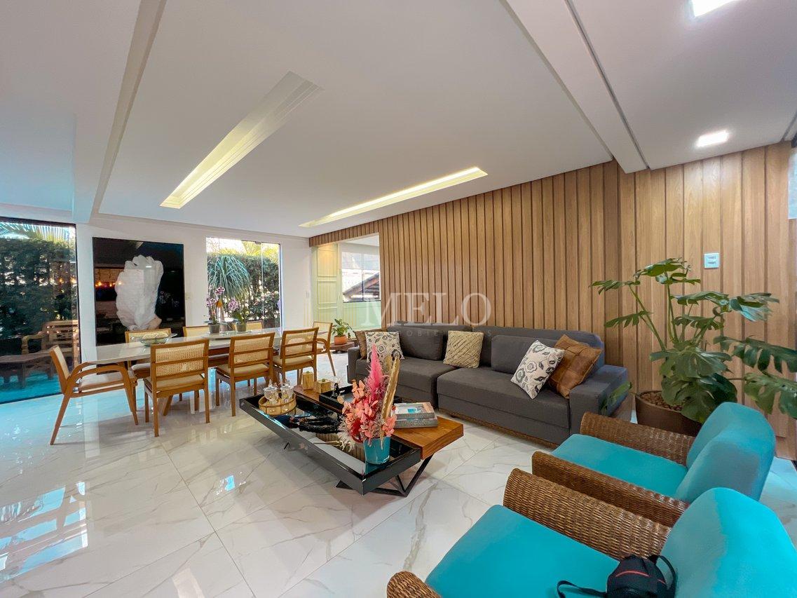 Belíssima casa com espaço gourmet à venda no Castelo R$ 1.290.000,00! - Belo Horizonte - 