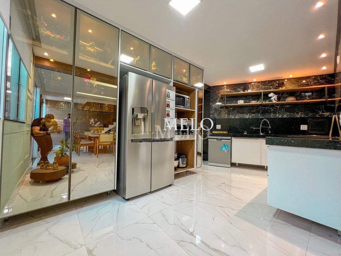 Belíssima casa com espaço gourmet à venda no Castelo R$ 1.290.000,00! - Belo Horizonte - 