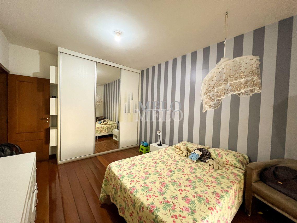 Belíssima Casa à venda no Castelo por R$1.860.000,00 Rua Castelo de Edimburgo Belo Horizonte - 