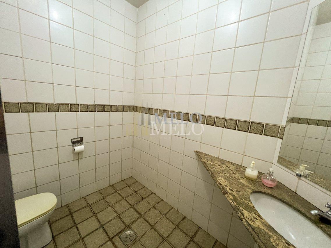 Belíssima Casa à venda no Castelo por R$1.860.000,00 Rua Castelo de Edimburgo Belo Horizonte - 
