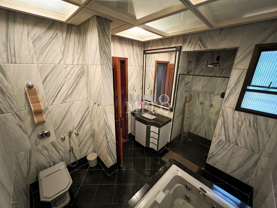 Belíssima Casa à venda no Castelo por R$1.860.000,00 Rua Castelo de Edimburgo Belo Horizonte - 