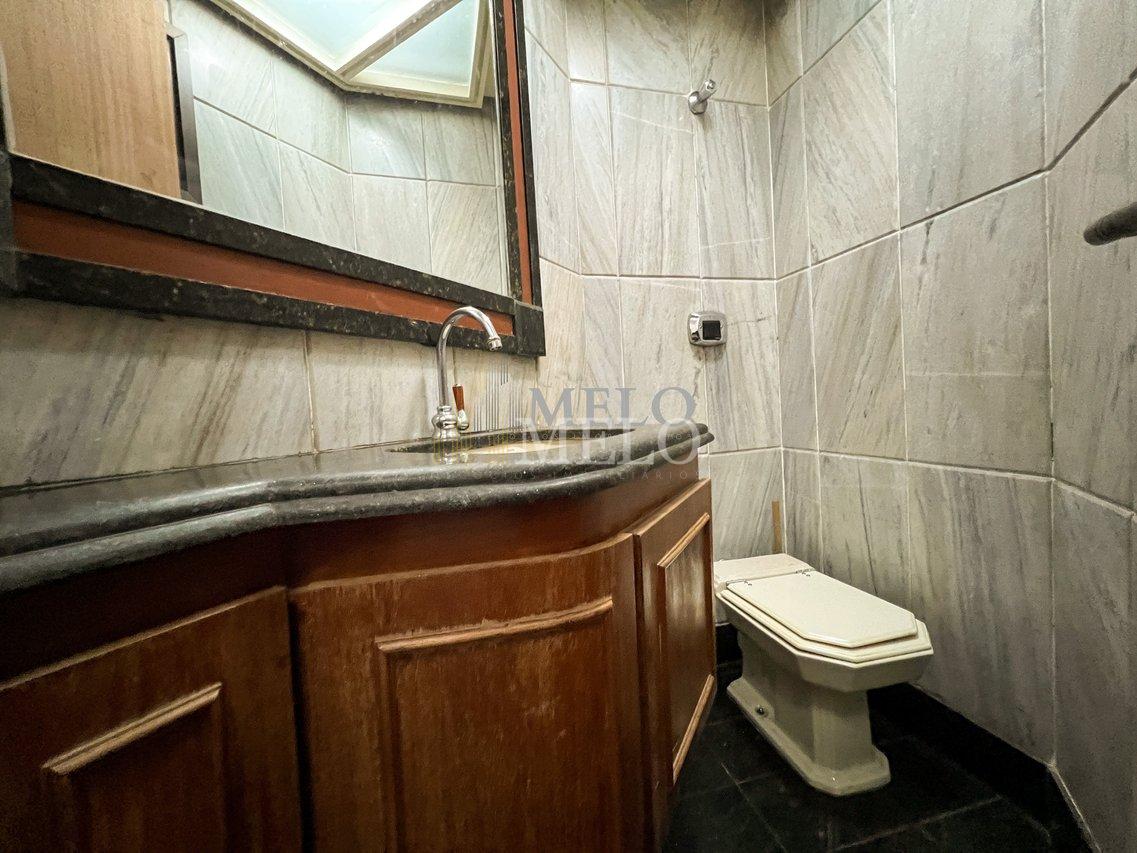 Belíssima Casa à venda no Castelo por R$1.860.000,00 Rua Castelo de Edimburgo Belo Horizonte - 