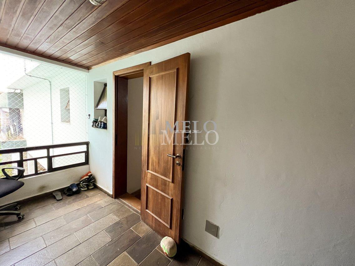 Belíssima Casa à venda no Castelo por R$1.860.000,00 Rua Castelo de Edimburgo Belo Horizonte - 