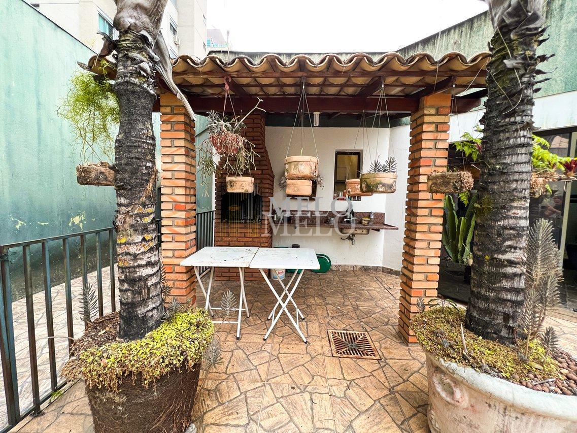 Belíssima Casa à venda no Castelo por R$1.860.000,00 Rua Castelo de Edimburgo Belo Horizonte - 