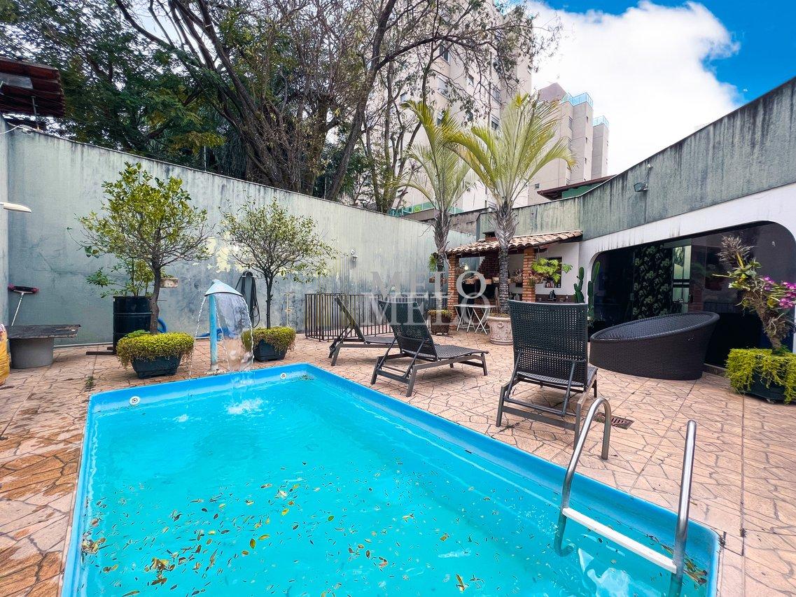 Belíssima Casa à venda no Castelo por R$1.860.000,00 Rua Castelo de Edimburgo Belo Horizonte - 