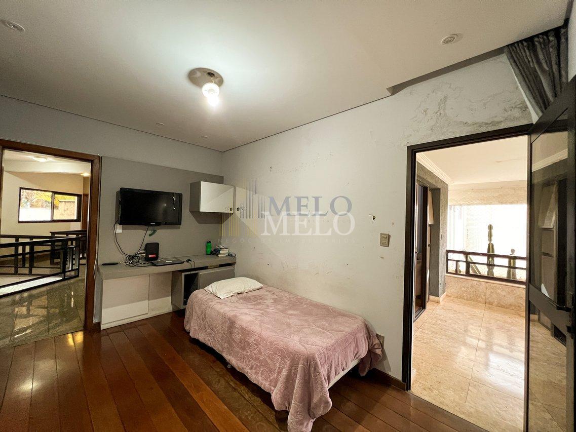 Belíssima Casa à venda no Castelo por R$1.860.000,00 Rua Castelo de Edimburgo Belo Horizonte - 