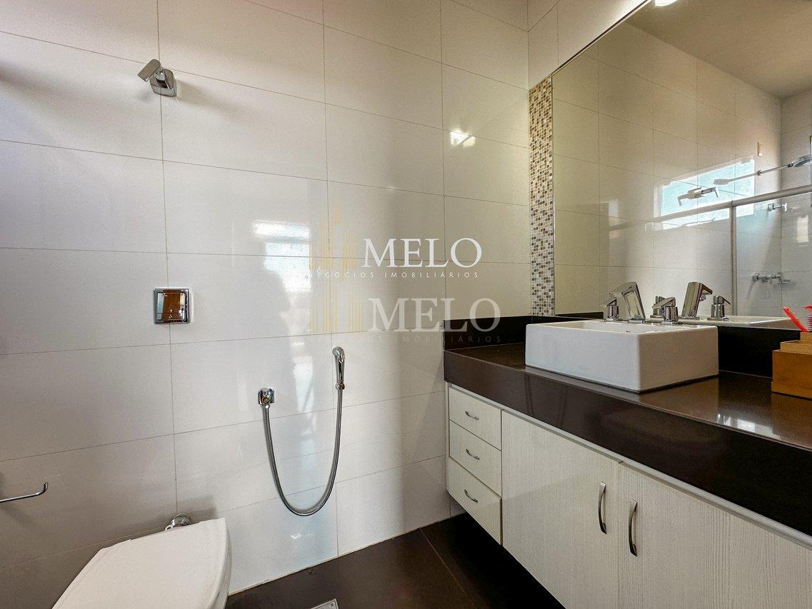 Casa de Alto Padrão a venda no Bairro Trevo Pampulha R$ 2.200.000,00 - Belo Horizonte - 