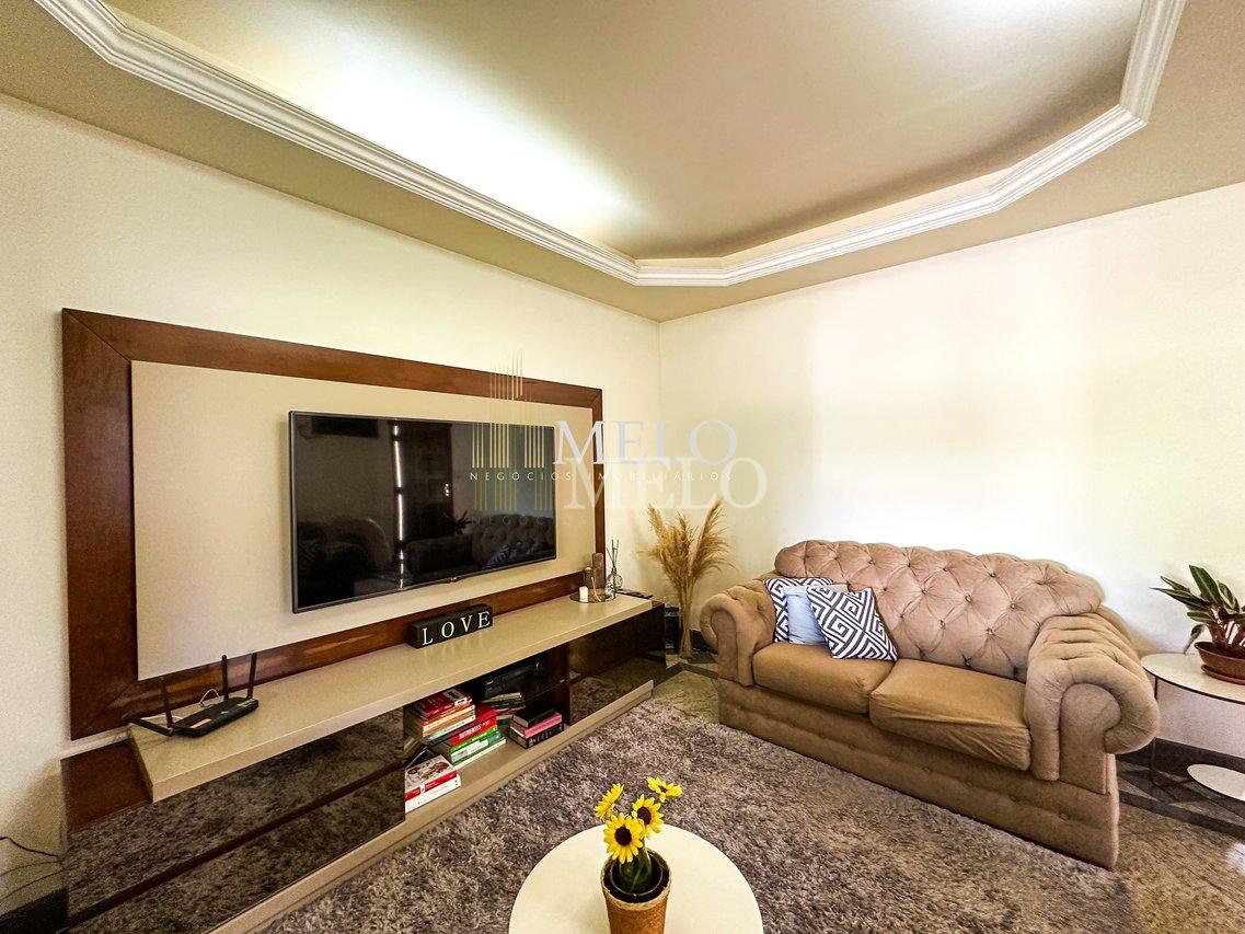 Belíssima casa colonial à venda no Santa Amélia por R$ 1.925.000,00 - Belo Horizonte - 